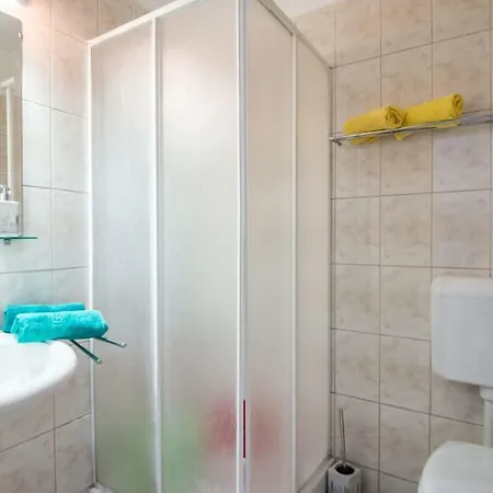 Kupinica Homestay szállás *